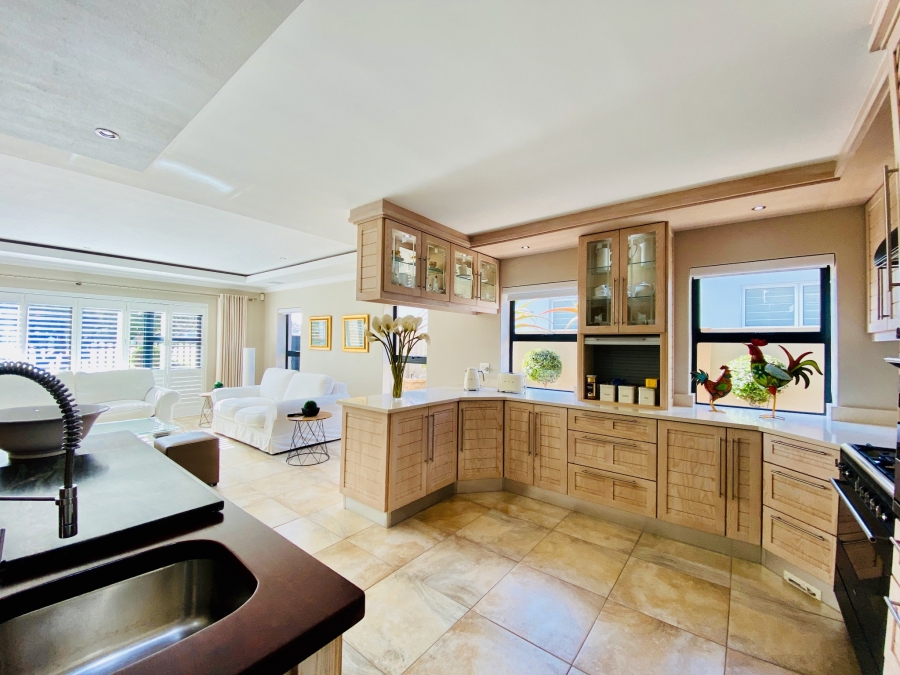 3 Bedroom Property for Sale in Country Club Western Cape
